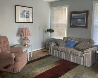 Convenient to Knoxville, Dollywood, Univ. of TN - Alcoa - Living room