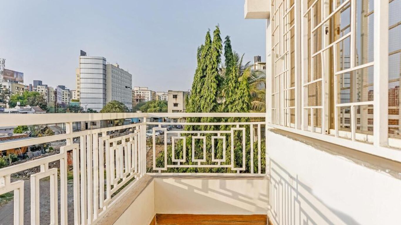 OYO 22963 White Castle Heritage