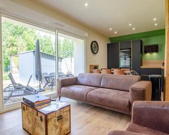 Charlie's home - Estissac - Sala de estar