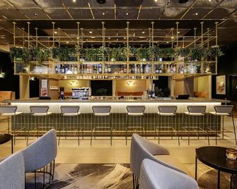 Yotel London City - London - Bar