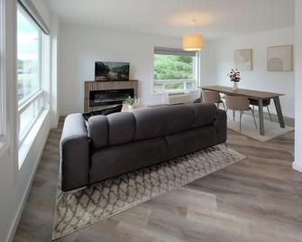 Stay Inn Muskoka - Gravenhurst - Wohnzimmer