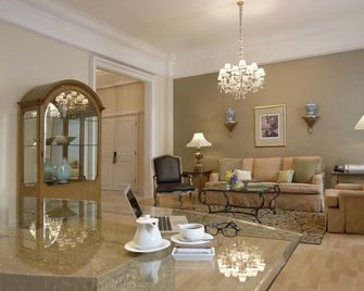 Hotel Gran Mahakam - Jakarta - Ruang tamu