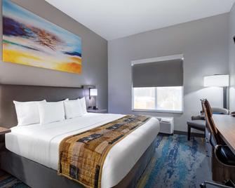 La Quinta Inn & Suites by Wyndham Tampa Central - Tampa - Bedroom