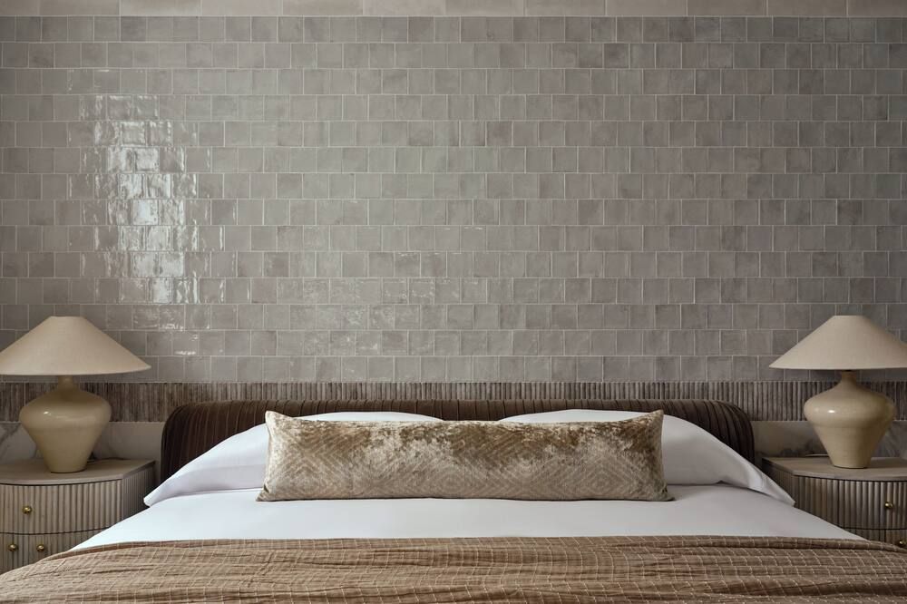 The Bow Hotel - Portsmouth