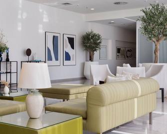 Bluesun Hotel Elaphusa - בול - טרקלין