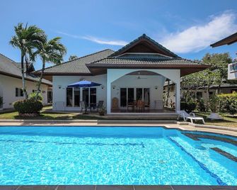 V201 1BR Pool Access Walk to Yanui Beach - Rawai - Bazén