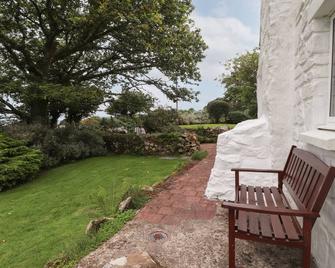 Penllain - Newport - Terasa