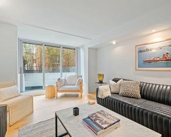 Bondi Pacific Studio - Managed by X Hospitality - Sydney - Living room