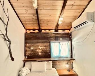 הבקתה האורבנית - תל אביב - חדר שינה