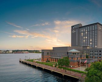 Renaissance Portsmouth-Norfolk Waterfront Hotel - Portsmouth - Building
