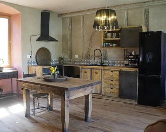 River House in medieval bastide South of France - Chalabre - Cocina