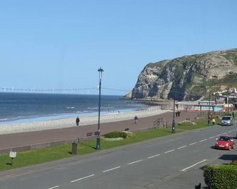 St. Hilary Guest House - Llandudno