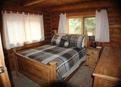 2/2 Cabin with Loft Nestled next to National Forest - Moran - Sypialnia