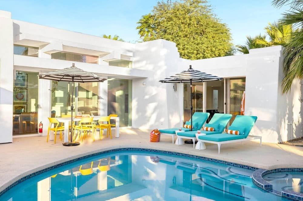 Designer 4-Bedroom Home with Pool - LuxeLife! - Palm Springs - Piscina