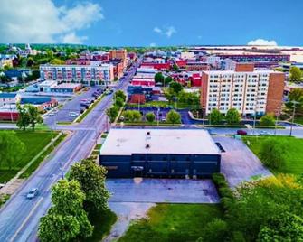 By Cedar Point Sports Force Kalahari Sleeps 6! - Sandusky - Budova