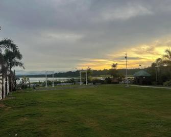 Taguipuro Paoay Lake-Family Rm 2 - Paoay