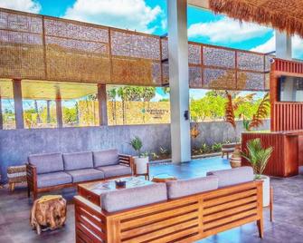 Kambaniru Beach Hotel and Resort - Waingapu - Front desk