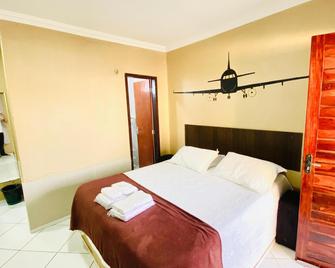 Hotel Pinto Martins - Camocim - Schlafzimmer