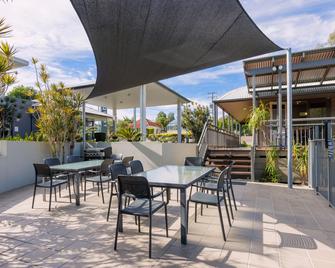 Quest Ipswich - Ipswich - Patio