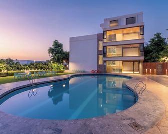 Lariya Resort - Jodhpur - Svømmebasseng