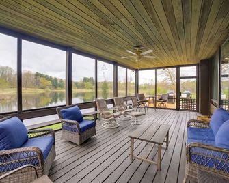 Spacious Plymouth Hideaway On Acreage Wi - Plymouth - Sala de estar