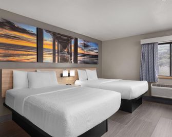 La Quinta Inn by Wyndham Milwaukee Airport / Oak Creek - Oak Creek - Habitación