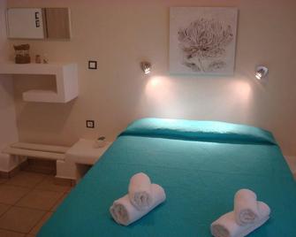 Smaragdi Studios and Rooms - Therma - Bedroom