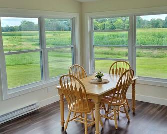 Country Comfort Home Belding - Belding - Comedor
