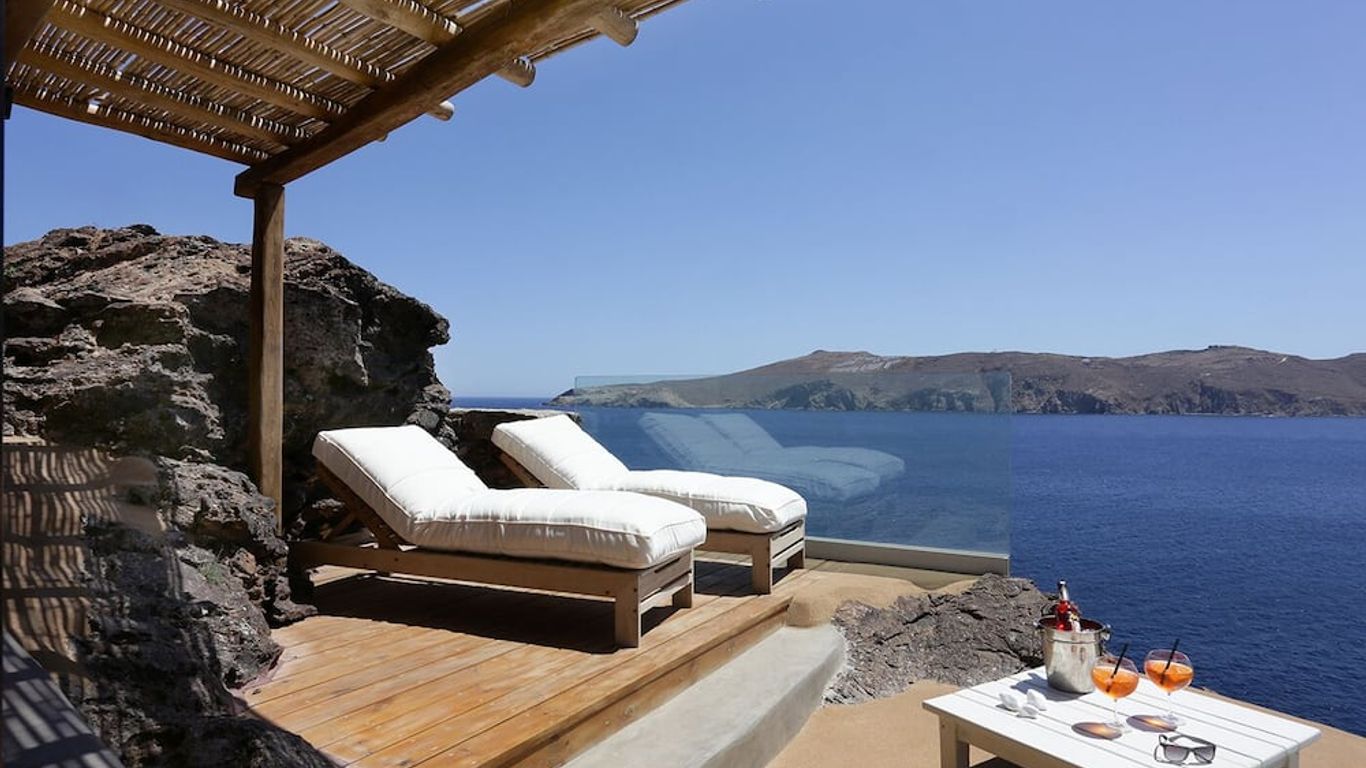 ألباتروس كلوب ميكونوس