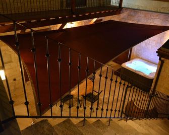 Kantara House - A Rural Retreat Of Comfort & Class! - Ársos - Escadas