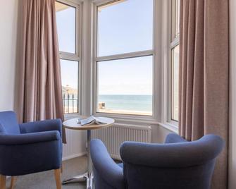 The County Hotel - Llandudno - Living room