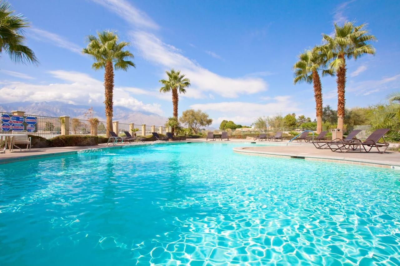 Hampton Inn & Suites by Hilton Cathedral City Palm Springs thumbnail 2