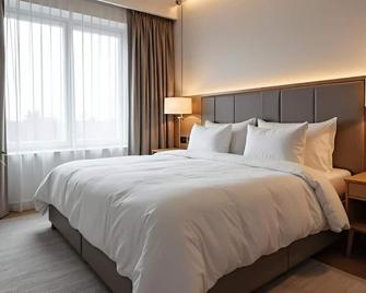 Ayushmaan - Premium - Jabalpur - Slaapkamer