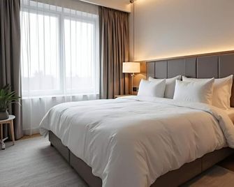 Ayushmaan - Premium - Jabalpur - Slaapkamer