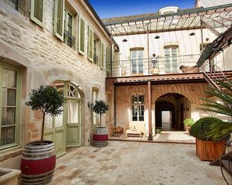 Chez Les Fatien - Beaune - Building