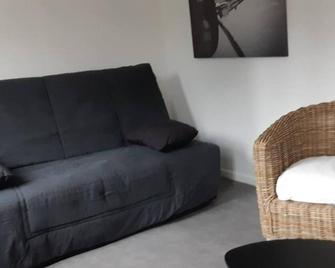 Elbeuf Etage 1 sweet home Netflix wifi - Elbeuf - Salon