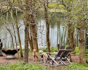 North Norfolk Glamping - Holt - Patio