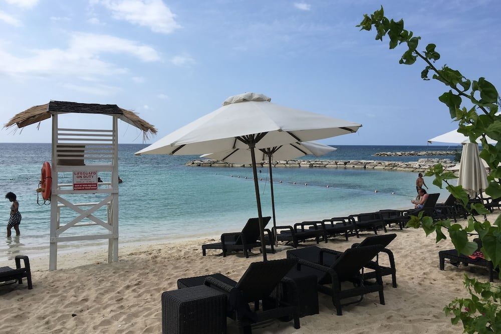 Anna's Joye Seawind - Freeport, Montego Bay - מונטגו ביי - חוף