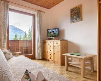 Bio-Bergbauernhof Weger - Dellach im Drautal - Wohnzimmer
