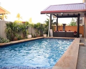 Al - Minhaj Service Apartments - Nadi - Basen