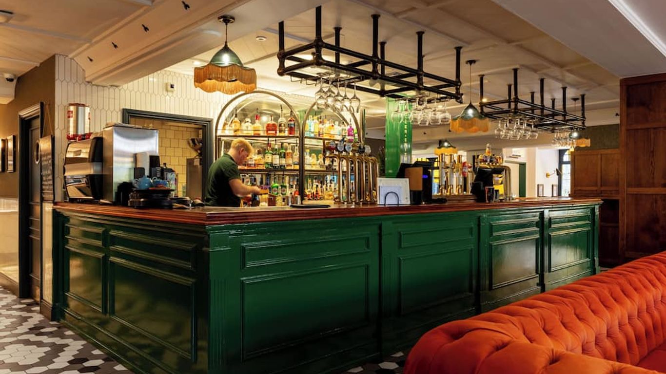 The White Star Tavern