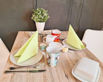 Chalet an der Bode - 2 Zi Fewo zentral am Marktplatz - Braunlage - Dining room