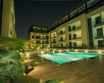Accra Luxury Apartments at The Gardens - Accra - Pool