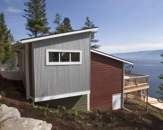 Lake House with Sauna, kayaks, S.U.P.'s, snorkeling sets and boat parking - Polson - Edificio