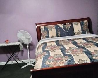 Beautiful welcoming apartment - Queens - Bedroom
