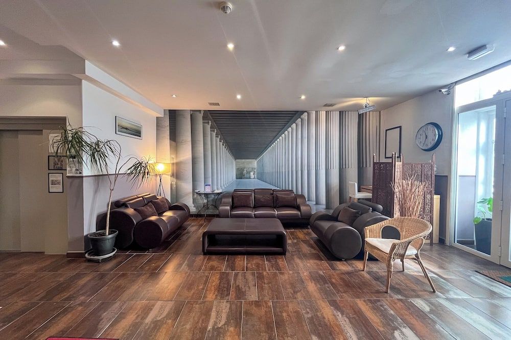 أوتل لو ناسيونال