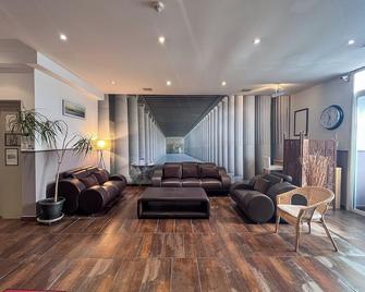 Le National - Sète - Living room