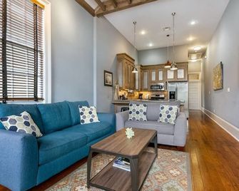 Apartment near French Quarter - ניו אורלינס - סלון