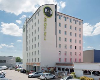 B&B HOTEL Lyon Vénissieux - Vénissieux - Gebouw