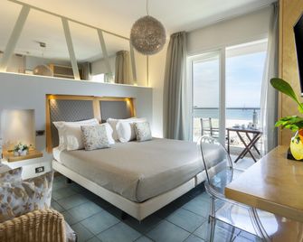 Hotel Club House - Rimini - Schlafzimmer